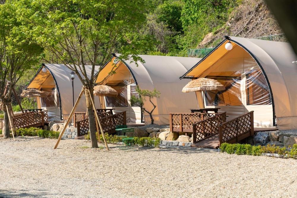 Inje Naerincheon Glamping Hotel Exterior photo